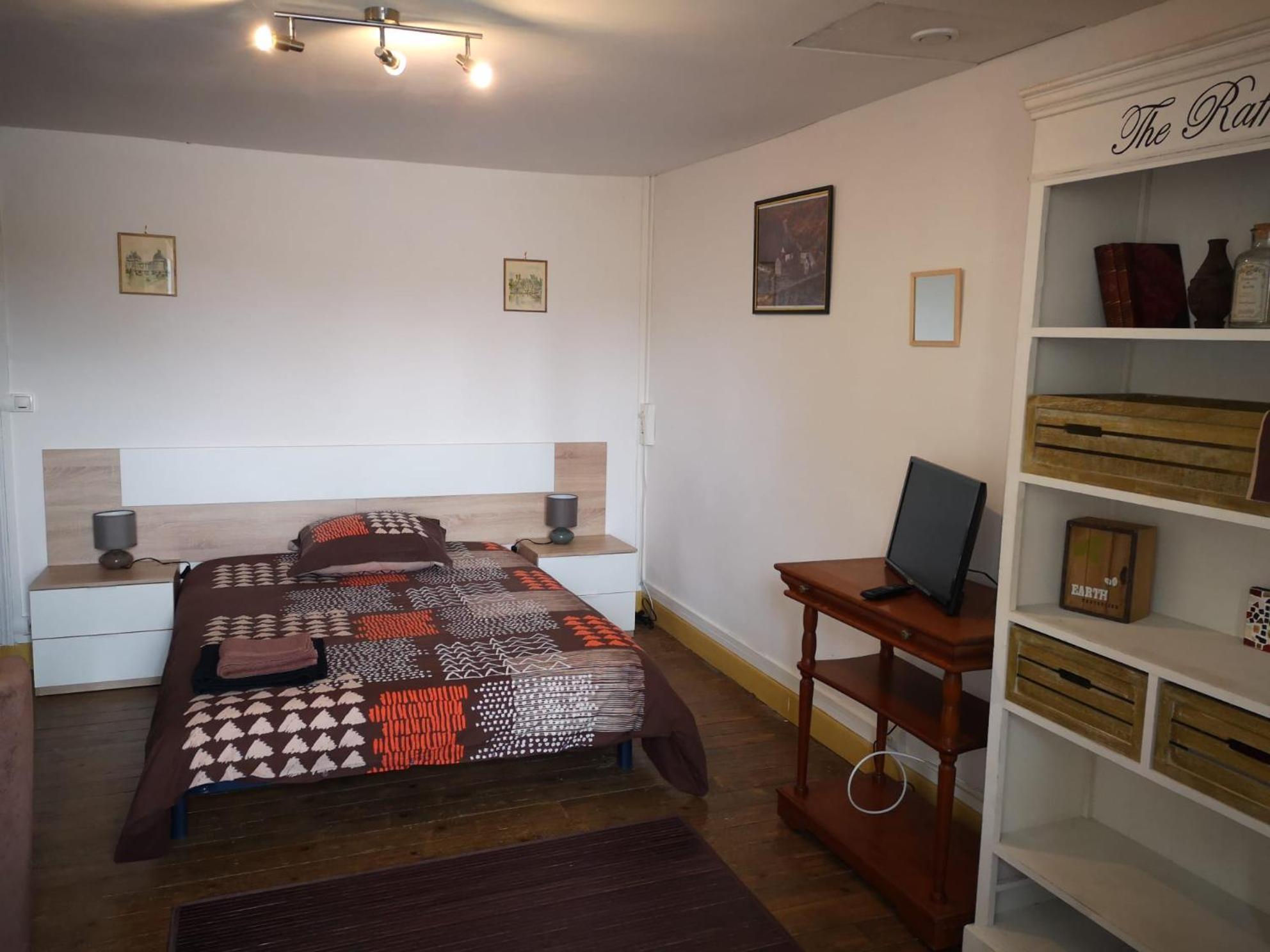 Chambres Avec Salle De Bains Et Cuisine En Centre Ville Argenton Sur Creuse Luaran gambar