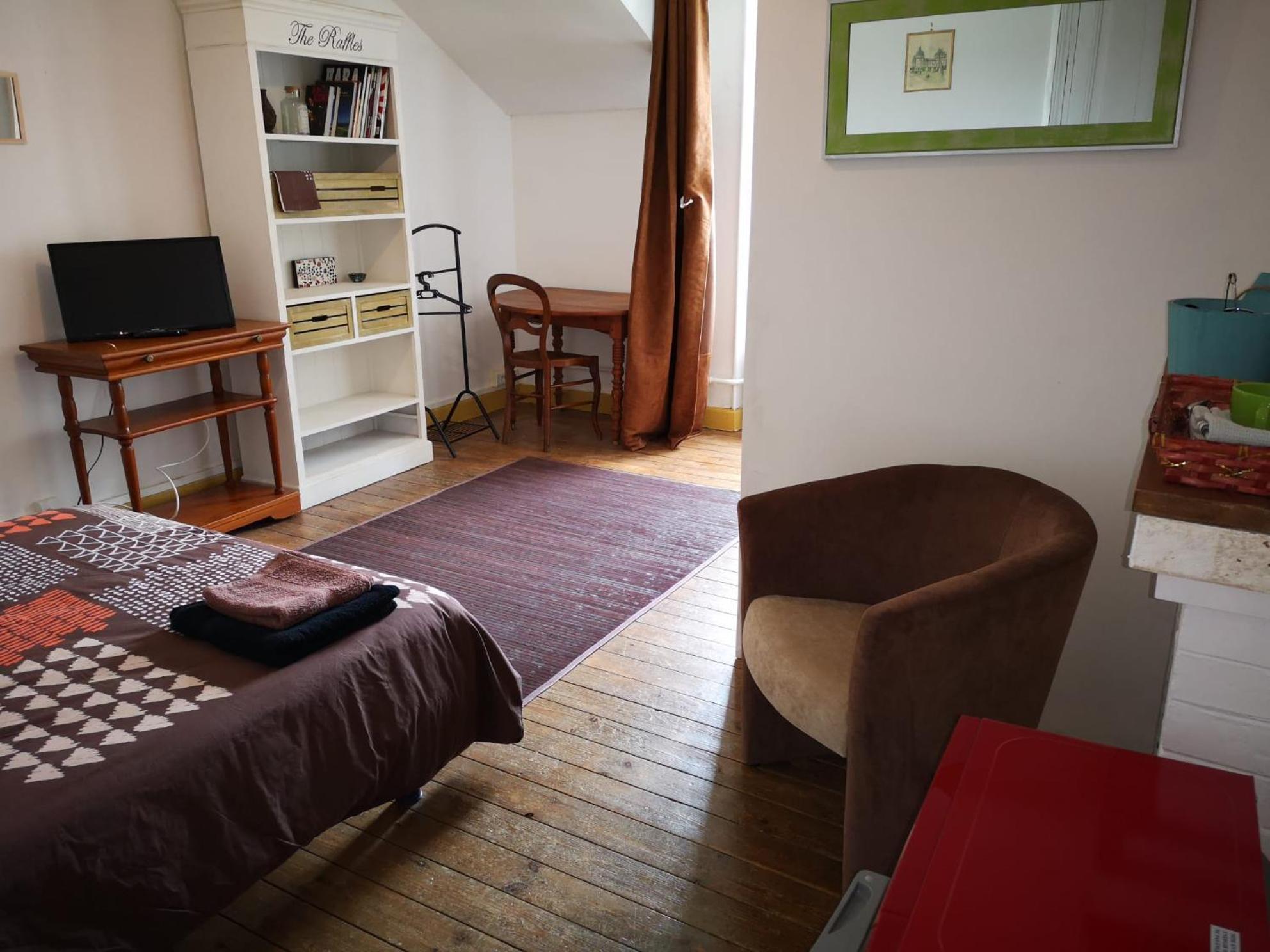 Chambres Avec Salle De Bains Et Cuisine En Centre Ville Argenton Sur Creuse Luaran gambar