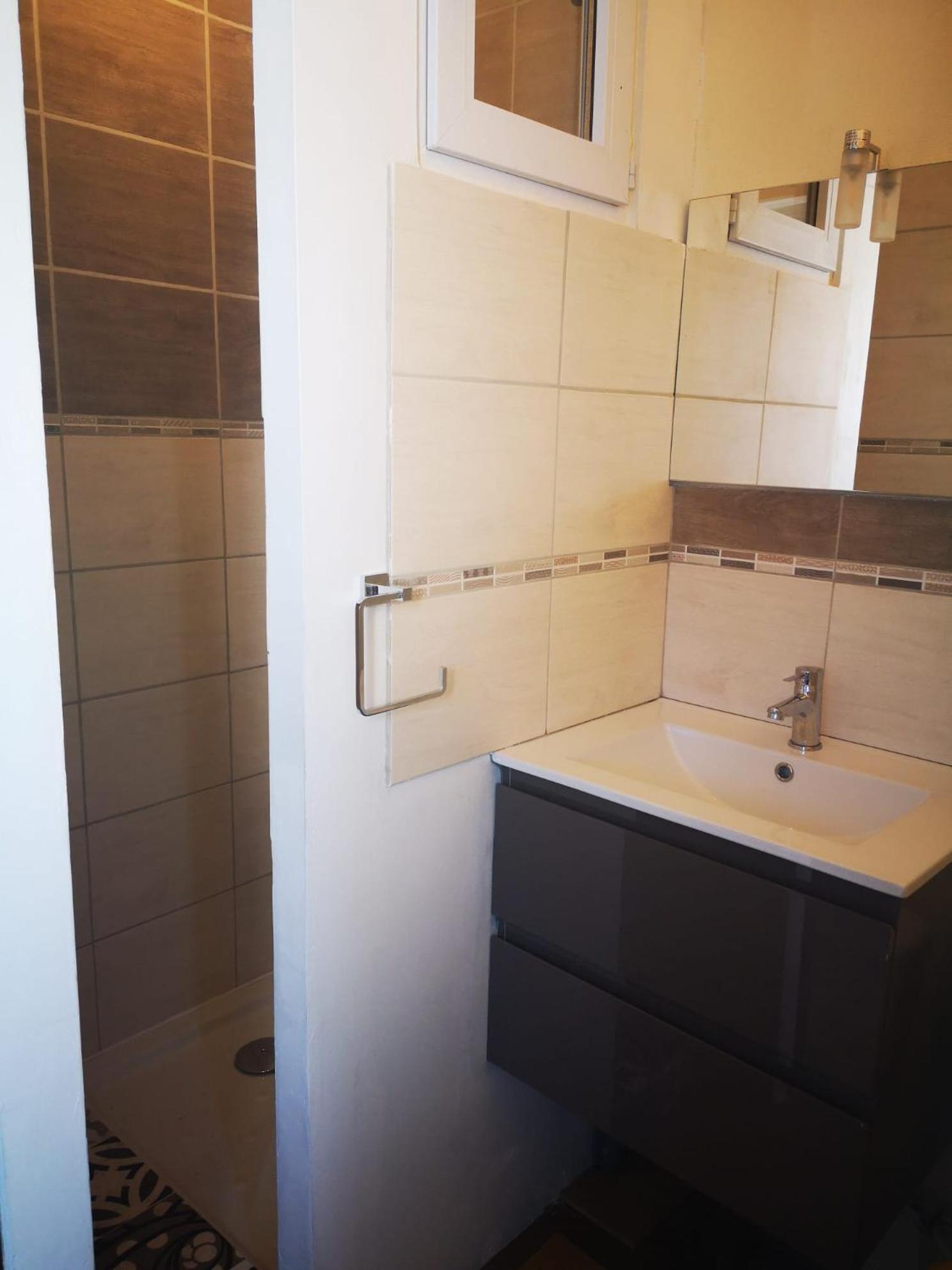 Chambres Avec Salle De Bains Et Cuisine En Centre Ville Argenton Sur Creuse Luaran gambar