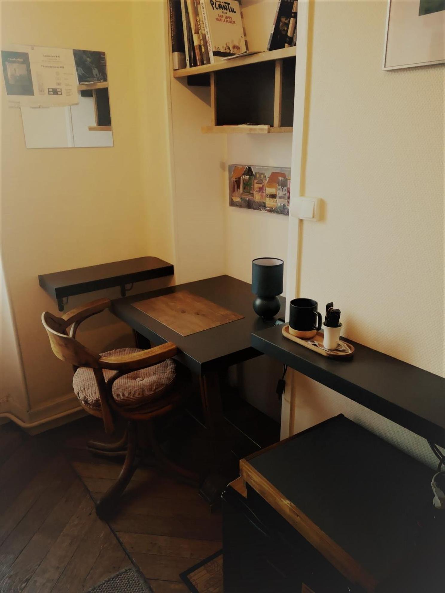 Chambres Avec Salle De Bains Et Cuisine En Centre Ville Argenton Sur Creuse Luaran gambar