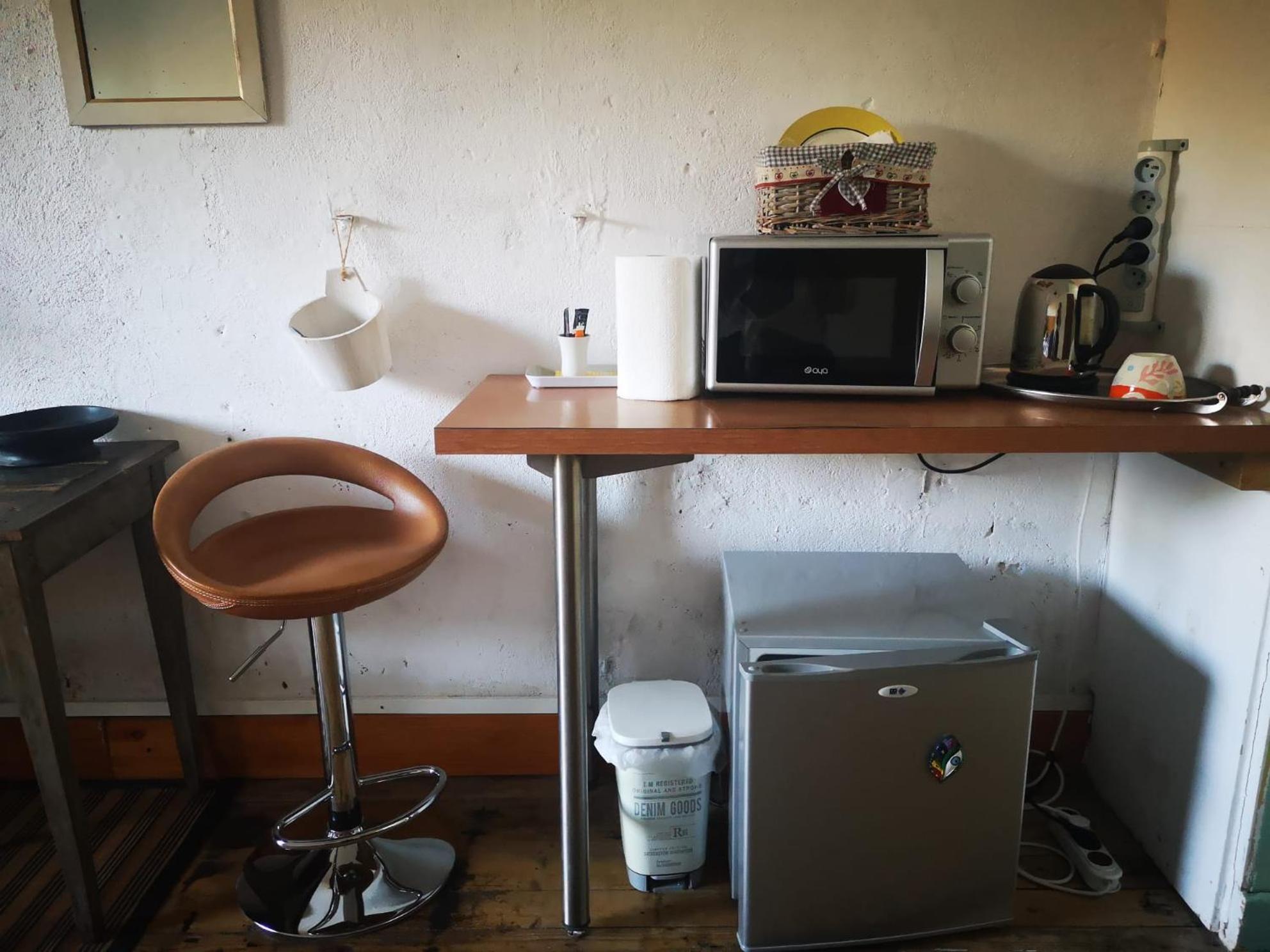 Chambres Avec Salle De Bains Et Cuisine En Centre Ville Argenton Sur Creuse Luaran gambar